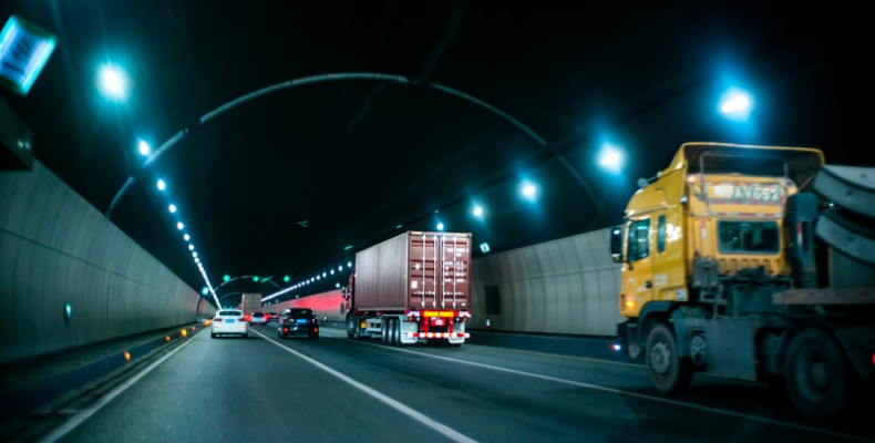 Hava, Deniz, Kara: Yükünüz İçin Doğru Taşıma Modu Nasıl Seçilir?